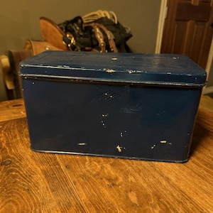 Vintage Metal Bread Box