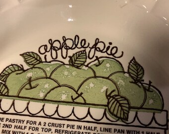 Royal China Jeannette Apple Pie Plate