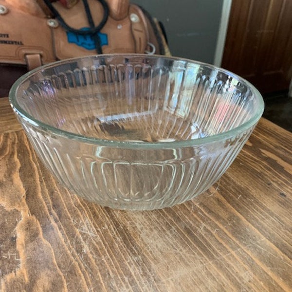 Clear Ribbed Pyrex Mixing Bowl 2.5L