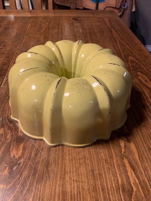 Vintage Nordic Ware Orange Ombre Bundt Pan Retro 1960s 1970s Northland  Aluminum Groovy Kitchen Decor Round Ring Cake Pan Baker Gift 