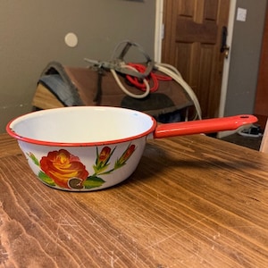 Enamel Pot, White with Red/Yellow Flowers and Green Leaves