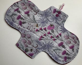 Assorbente lavabile estivo celtico, con nucleo antimicrobico Zorb, disponibile in varie lunghezze.