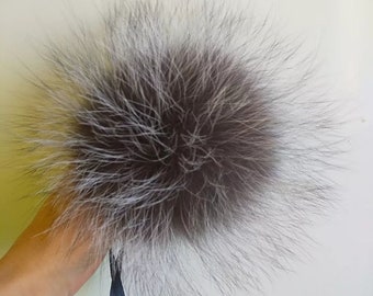 Detachable Silver Fox Fur Pom Pom: Fluffy Hat Accessory