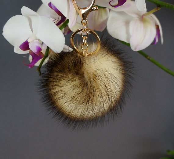 Portachiavi Con Pompon Di Vera Pelliccia: Ciondolo Per Borsa Soffice Fatto A Mano - Italia