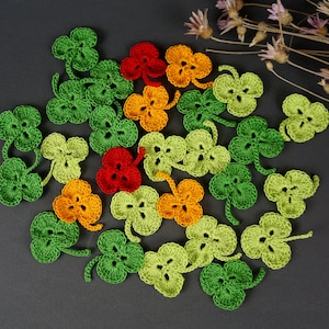 Feuilles au crochet, lot de 15 pcs, applique au crochet, feuilles de trèfle multicolores, décoration de feuilles, feuilles tricotées, feuilles de scrapbooking.