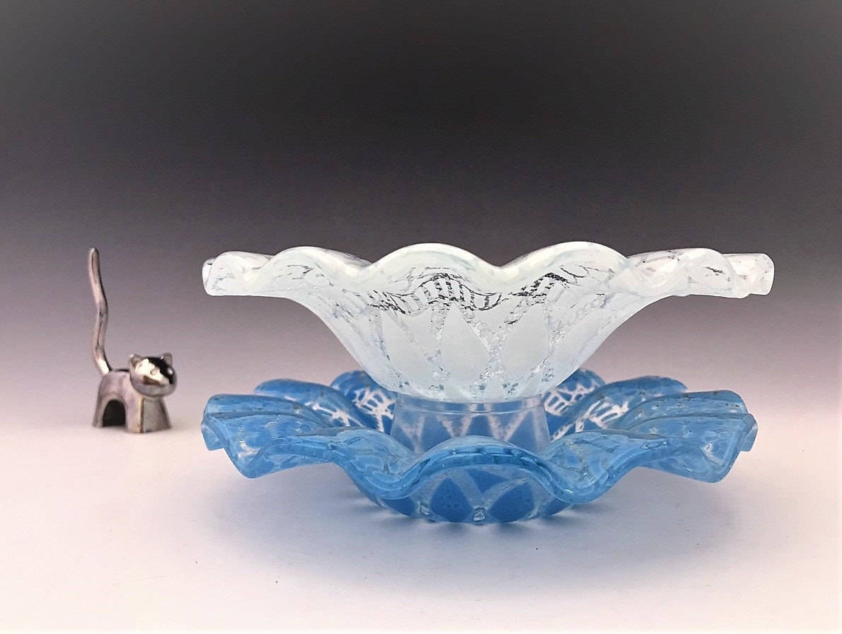 Set of 2 Sydenstricker Fused Glass Bowls Vintage Crimped Bowls Art Glass Cape Cod