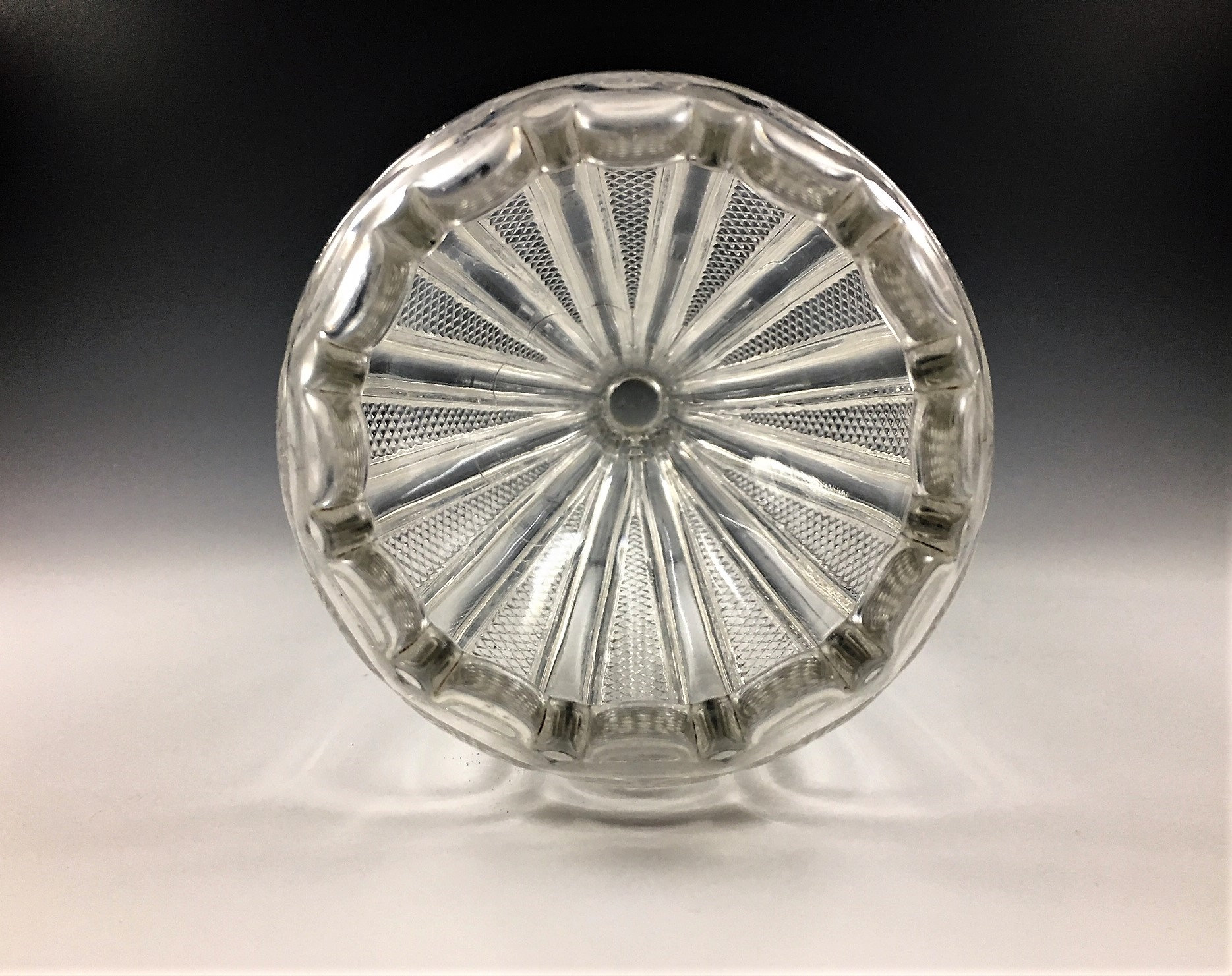 EAPG Vase U.S. Glass Company No. 15067 Texas (OMN) AKA Loop With