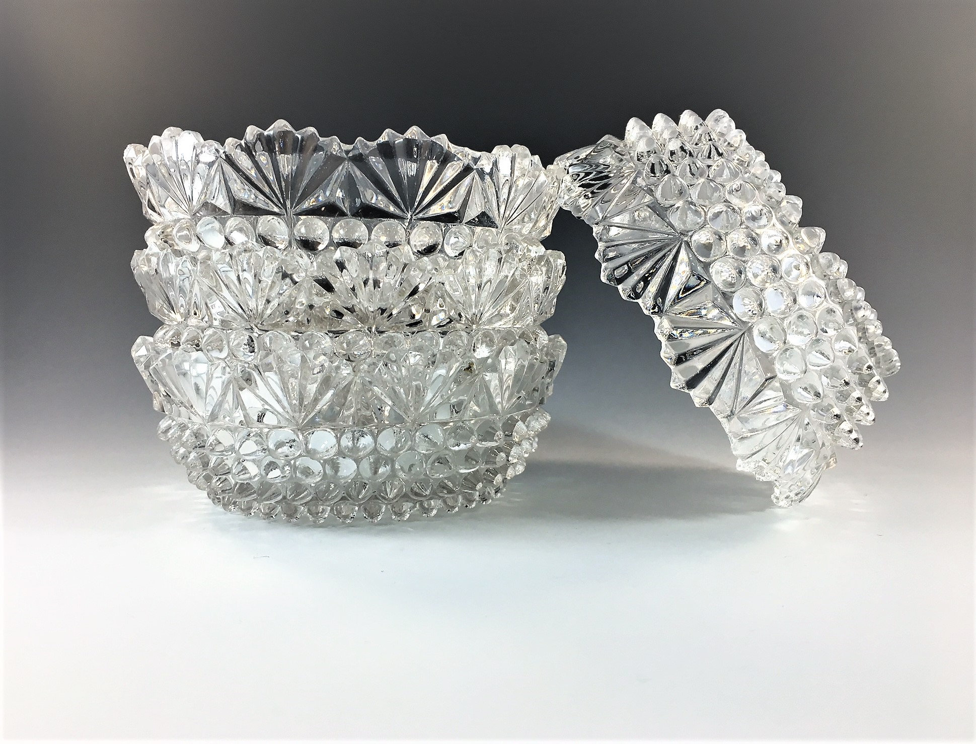 Set of 4 Beautiful EAPG Berry Bowls Doyle and Company No. 150 (OMN