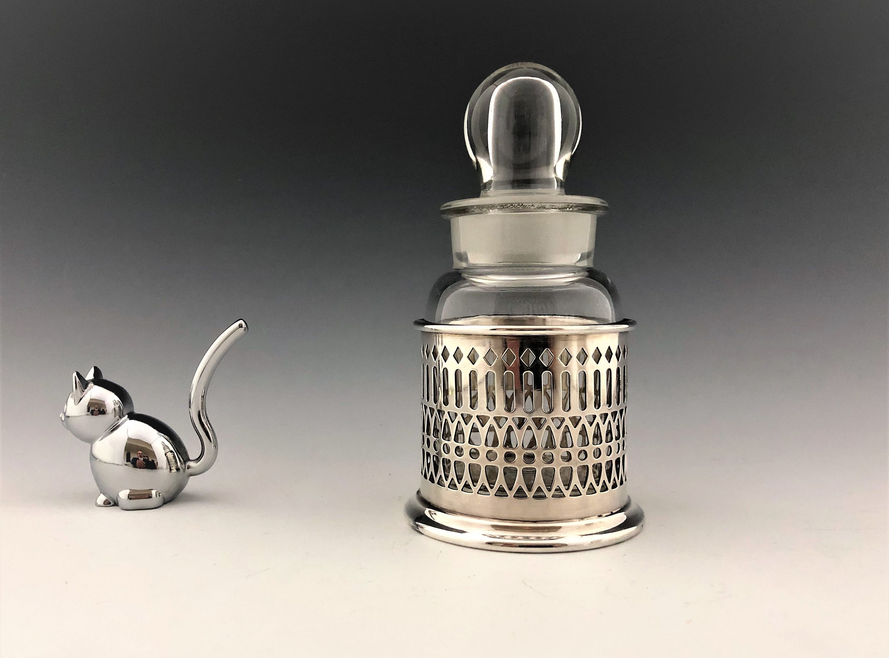McKee 150 Horseradish Jar With Sheffield Silver Company Holder