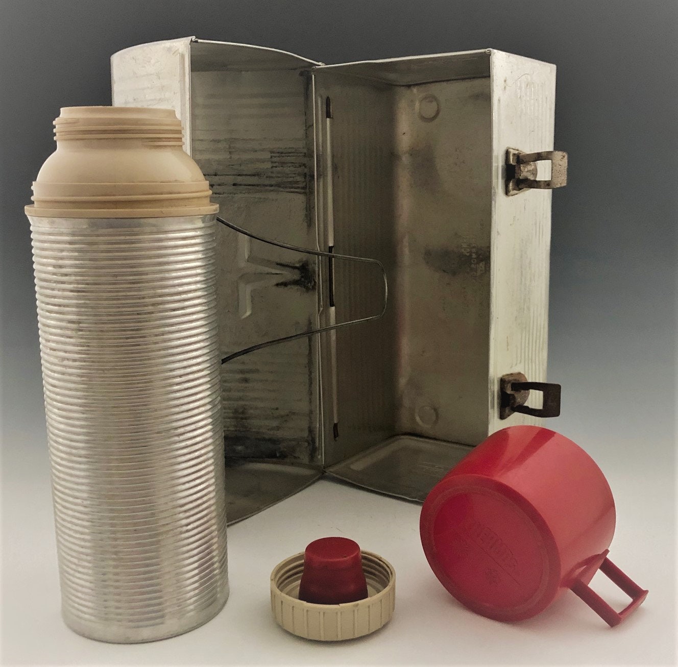 Metal Thermos Brand Lunchbox With Insulated Beverage Dispenser