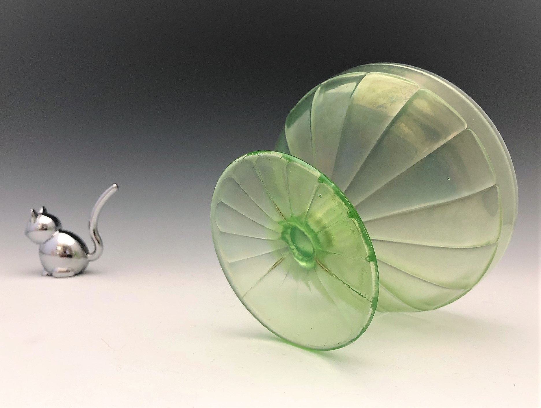 Vintage Fenton 643 Covered Bonbon Florentine Green Stretch Uranium