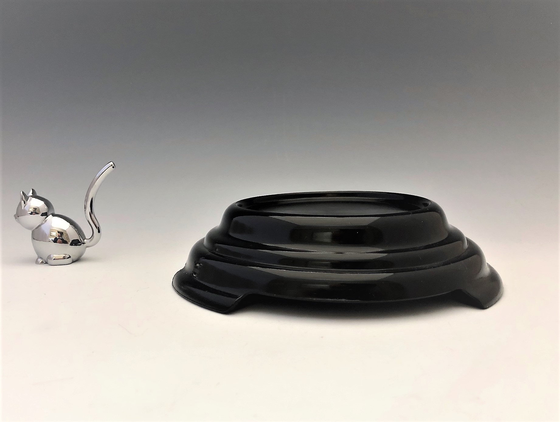 Elegant Fostoria Black Glass Vase (2467) With Stand Sakier Design Art