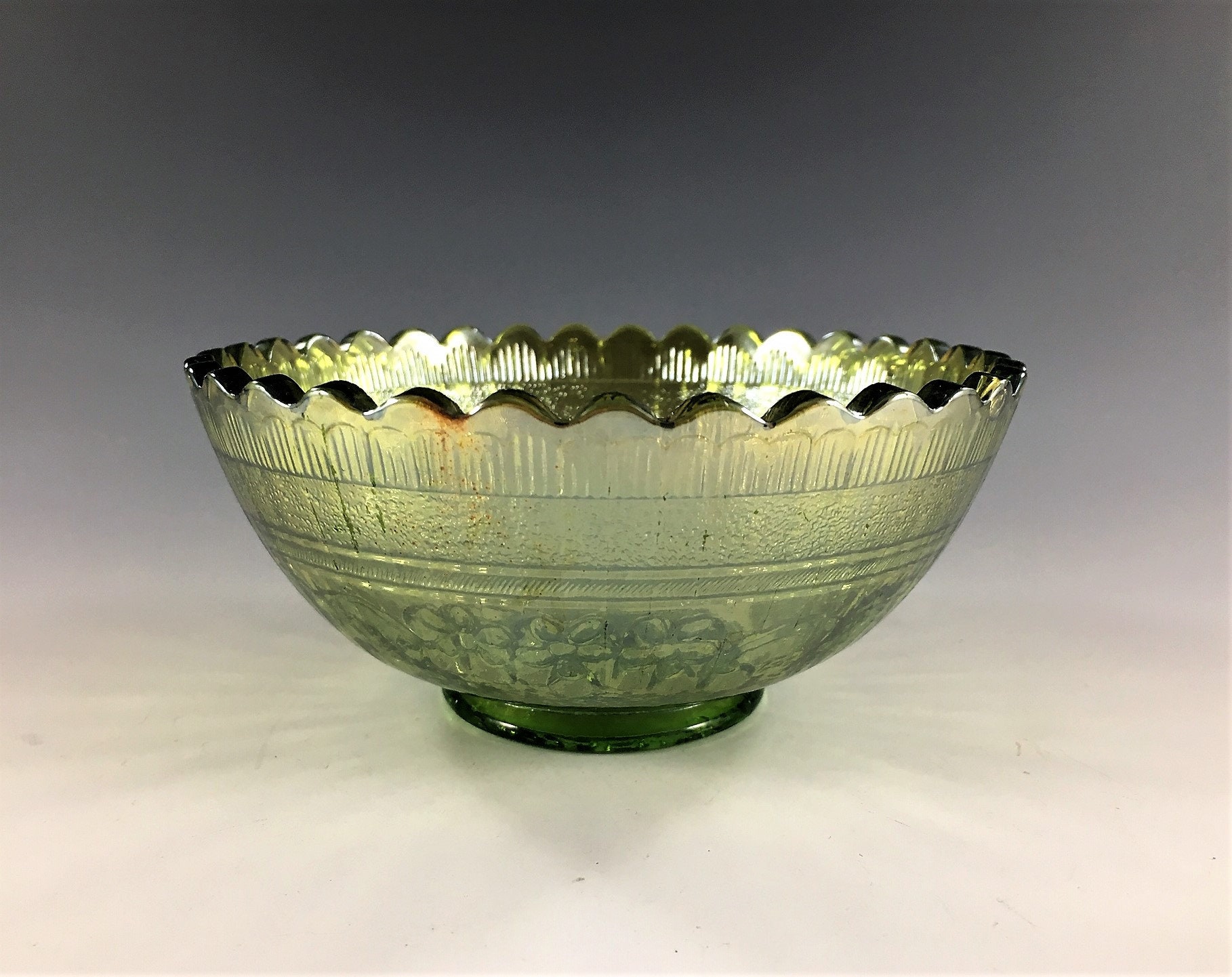 Vintage Green Carnival Glass Bowl Imperial Windmill