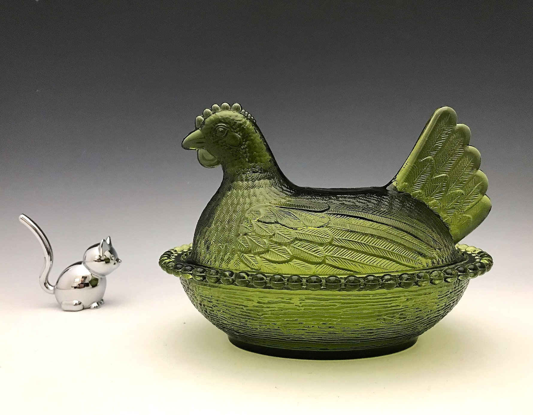 Indiana Glass Emerald Green/Lime Green Hen On Nest Chicken Lovers