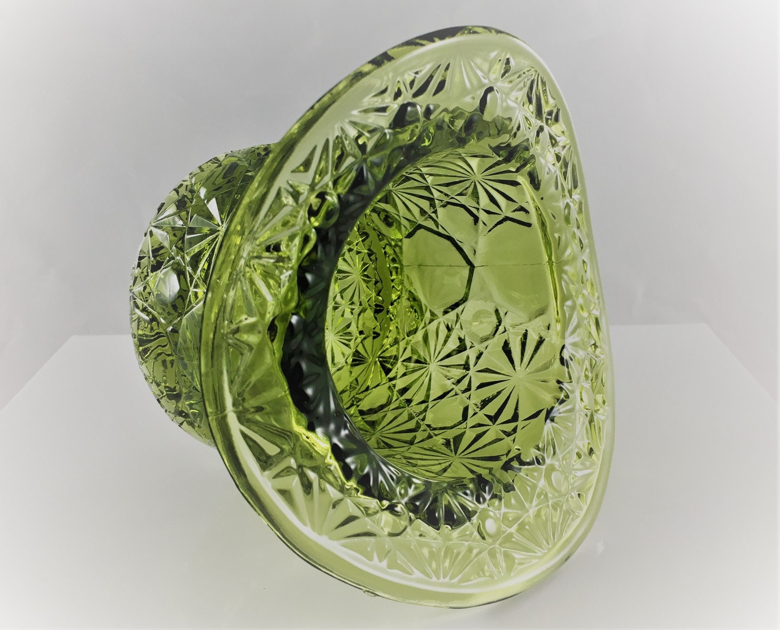 Vintage Large Green Top Hat Fenton Daisy and Button Pattern Green Glass Hat