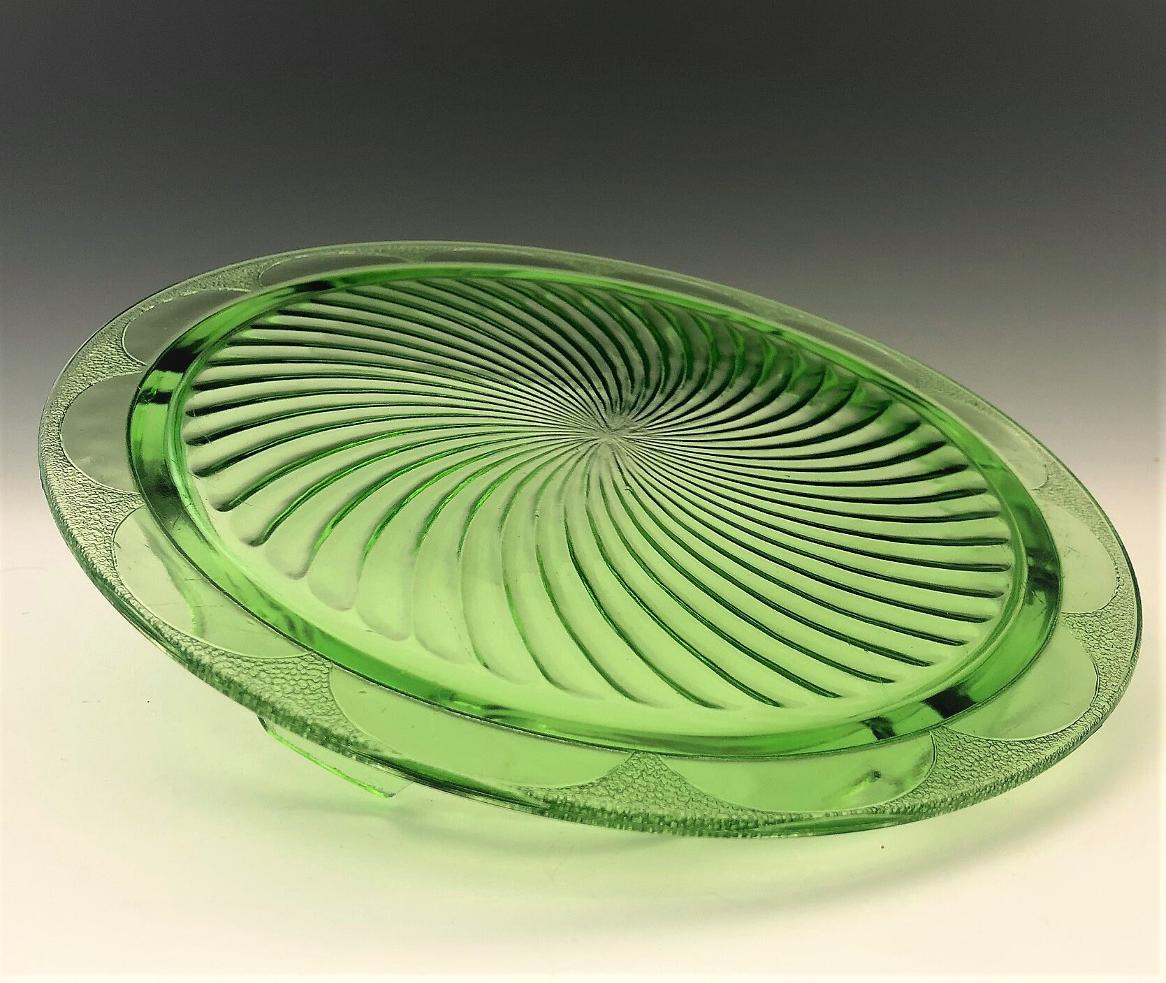 Green Depression Glass Footed Cake Plate Swirl Pattern 10 Inch