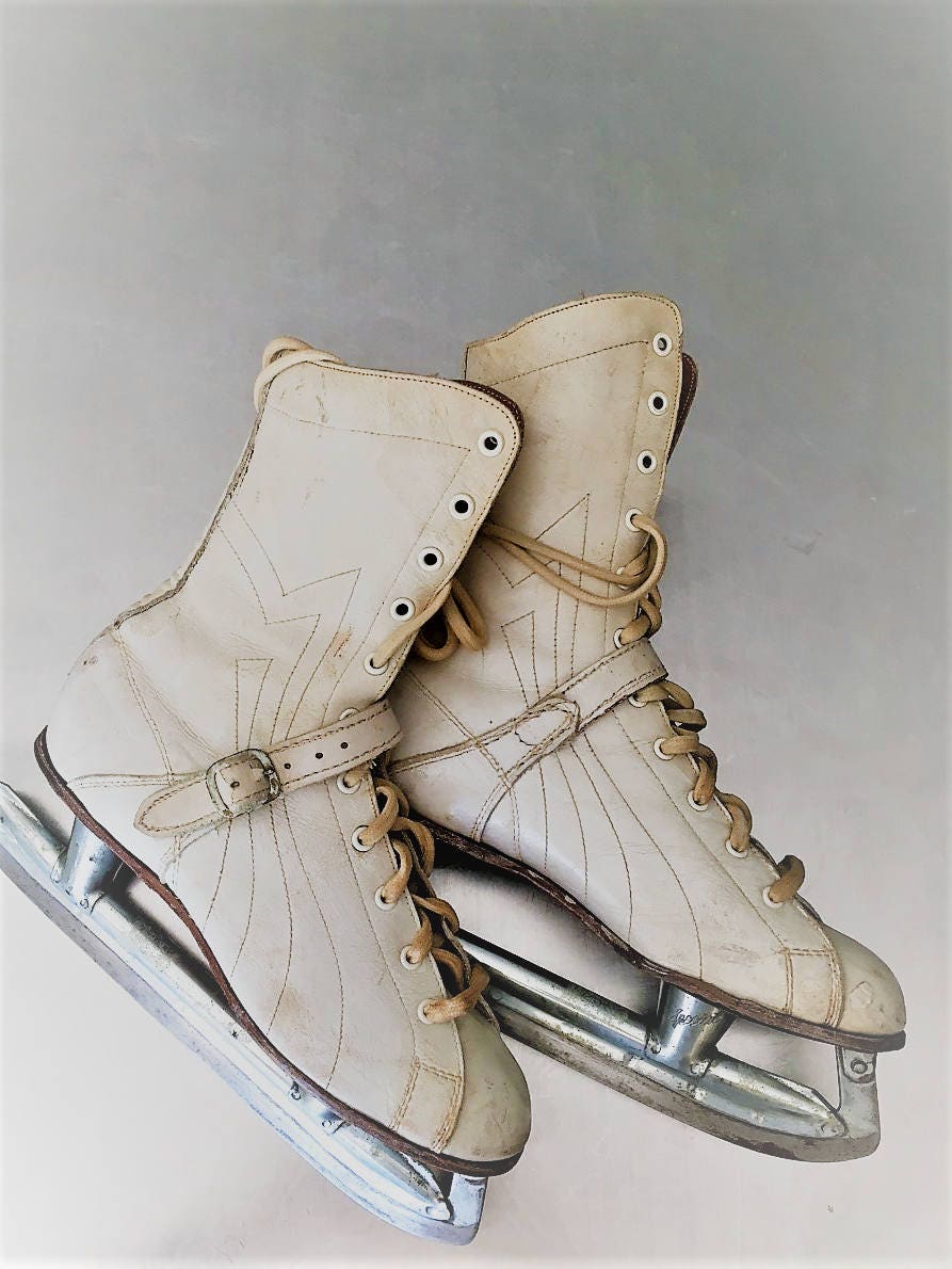 Vintage Lady Ice Skates White Leather Winter Fashion