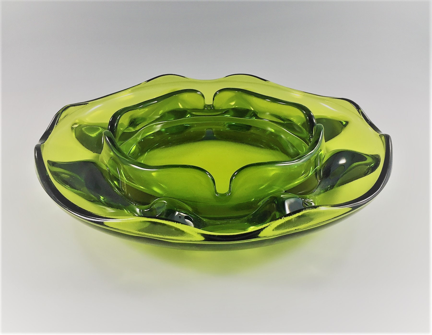Stunning Viking Glass Vintage Green Glass Ashtray Stylish Trinket Bowl Cigarette or Cigar