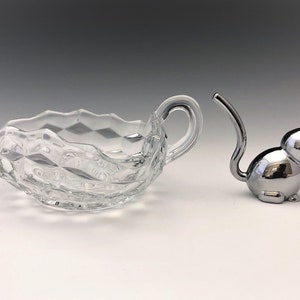 Fostoria American (2056) - Three Cornered Handled Nappy (089501)