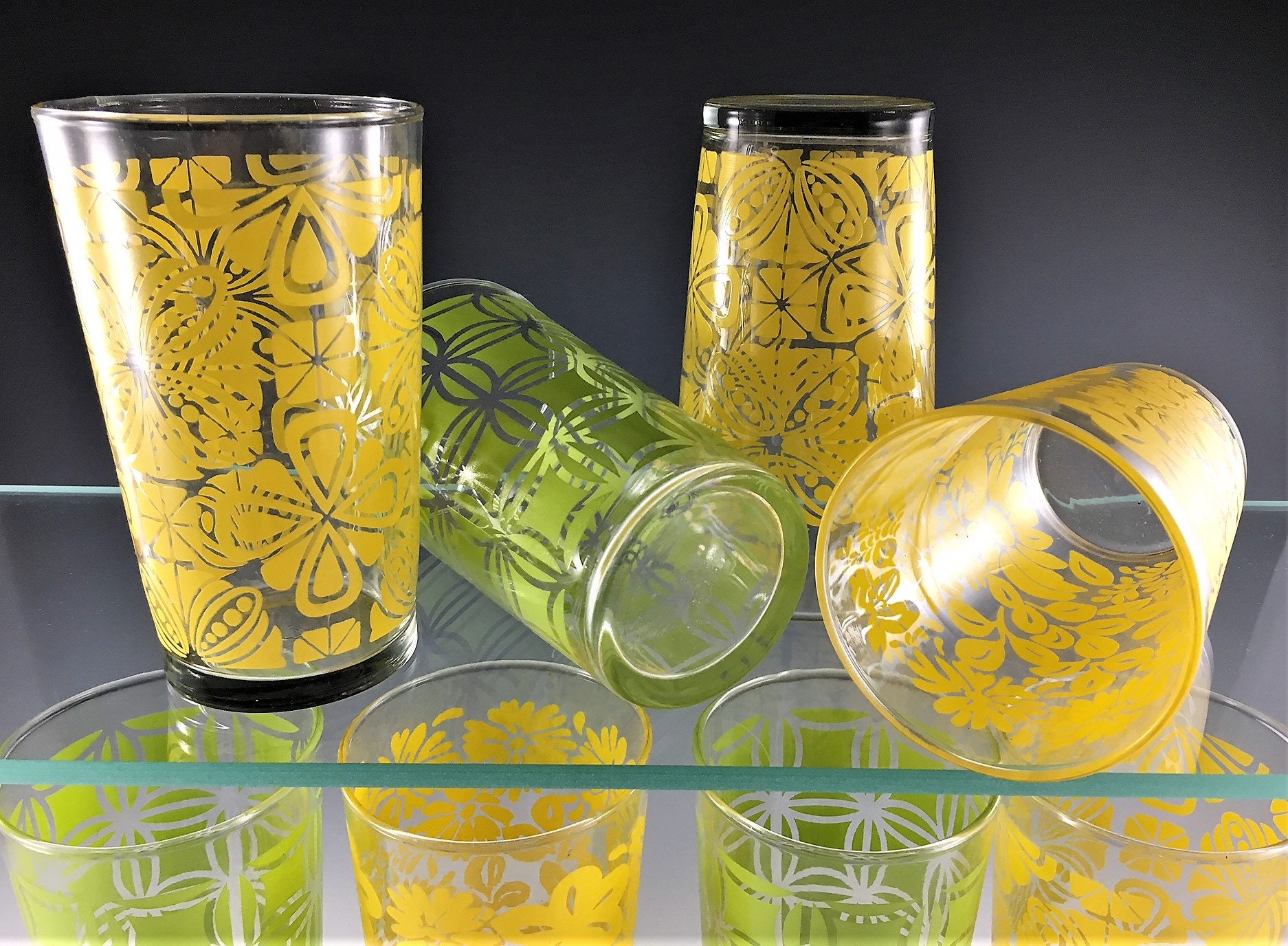 Set of 8 Vintage Tumblers Federal Glass Hippy Flower Patterns