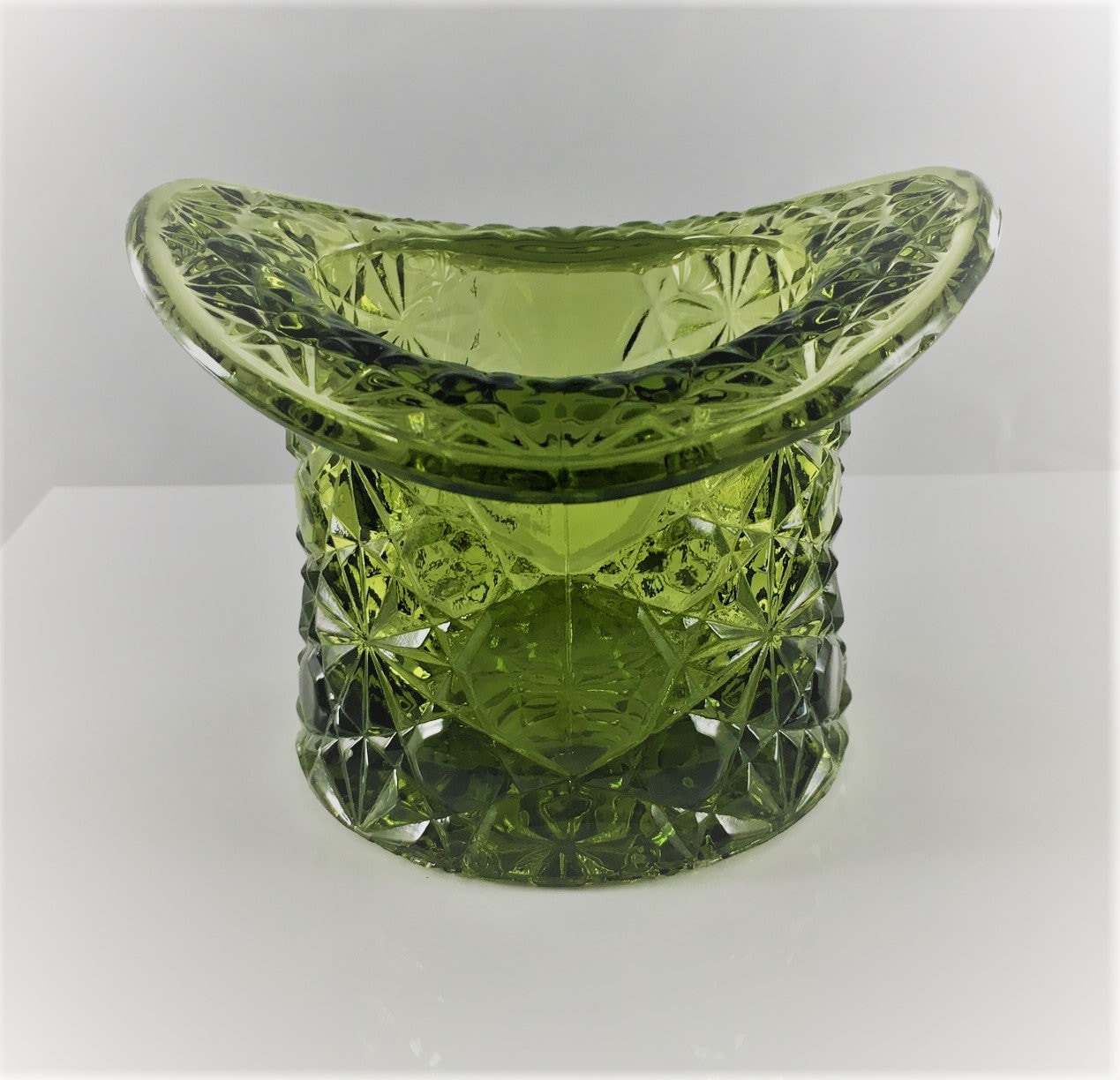Vintage Large Green Top Hat Fenton Daisy and Button Pattern Green Glass Hat