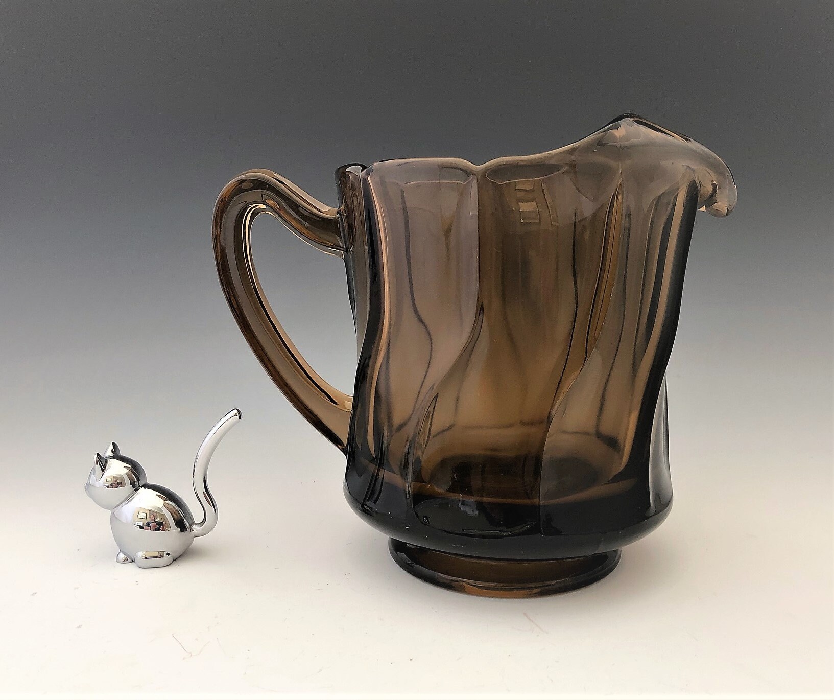 Fostoria Jamestown Brown 40 Ounce Pitcher
