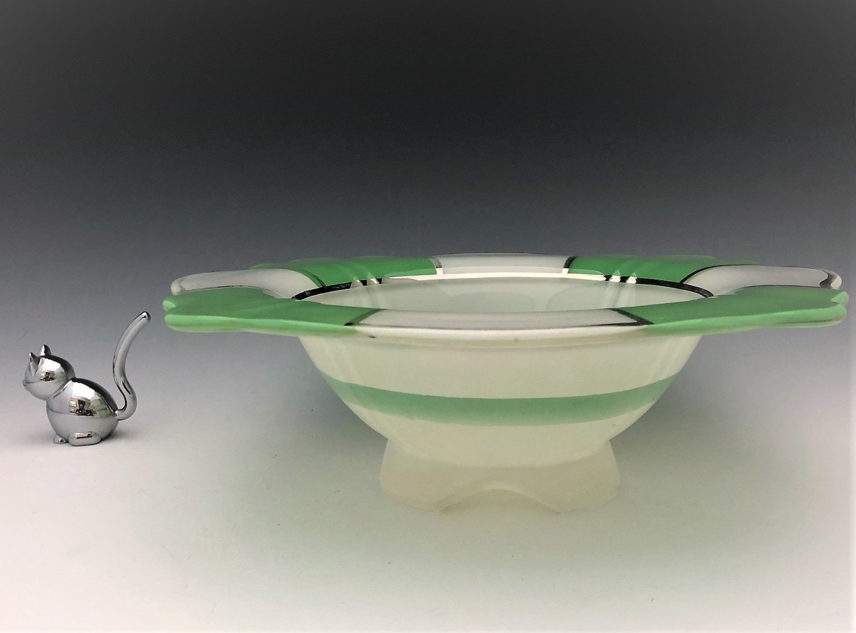 Indiana Glass Console Bowl Moderne Classic Pattern Console Bowl (607)