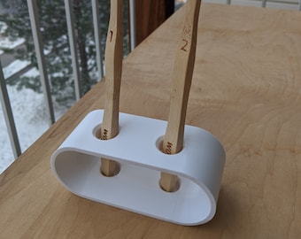 Soporte moderno del soporte del cepillo de dientes para dos con agujeros de drenaje