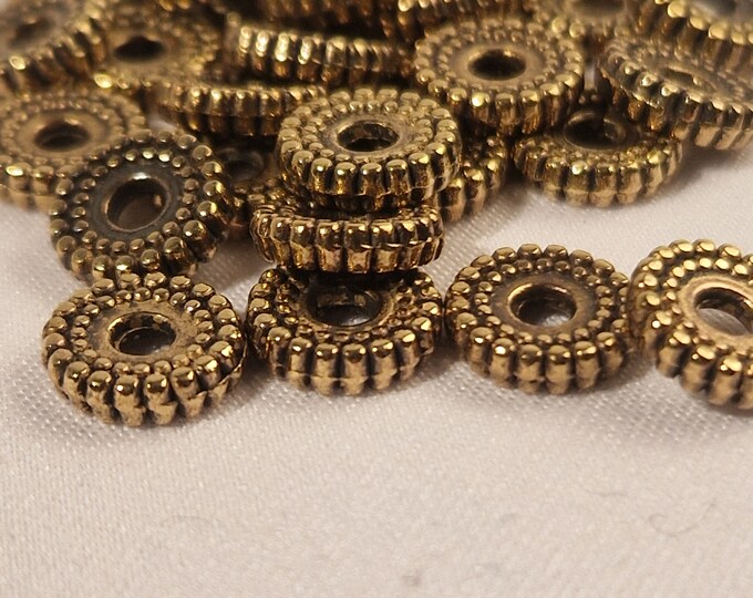 12 DQ metal beads 8mm Gold (nickel free)