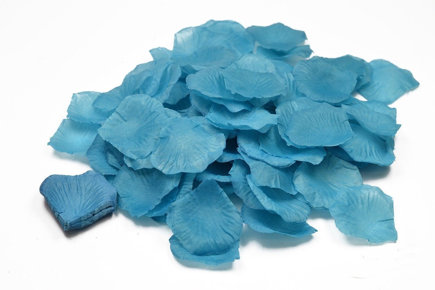 100 pieces of artificial rose petals
