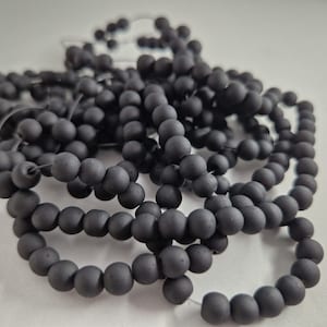 Polaris round pearl glass beads 10 mm bag of 22 beads