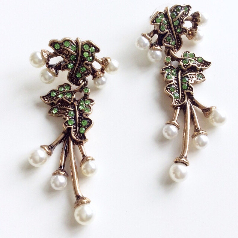 Vintage gold art leaf green diamant\u00e9\u2019s pendant long pearl grew diamant\u00e9 statement earrings
