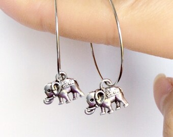 Kleine Hoop Zilveren olifant oorbellen handgemaakte boho hippie y2k 90s 00s stijlvolle schattige hoepel hanghangers oorbellen
