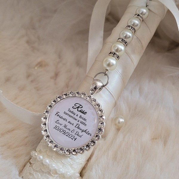 Bouquet charm, wedding charm for brides. Pearl pendant, custom personalised gift.