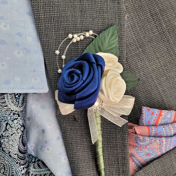 Navy Luxus Rose Knopfloch. Handgemachte Hochzeit Boutonniere für Bräutigam Groomsmen.