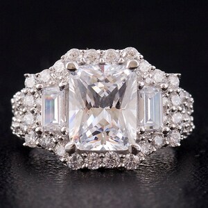 Excellent Colorful Sterling Silver & Cubic Zirconia - Size 7 - Large Stone