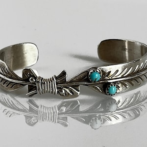 Vintage Signed Navajo Sterling Silver Turquoise Feather Cuff Size Medium