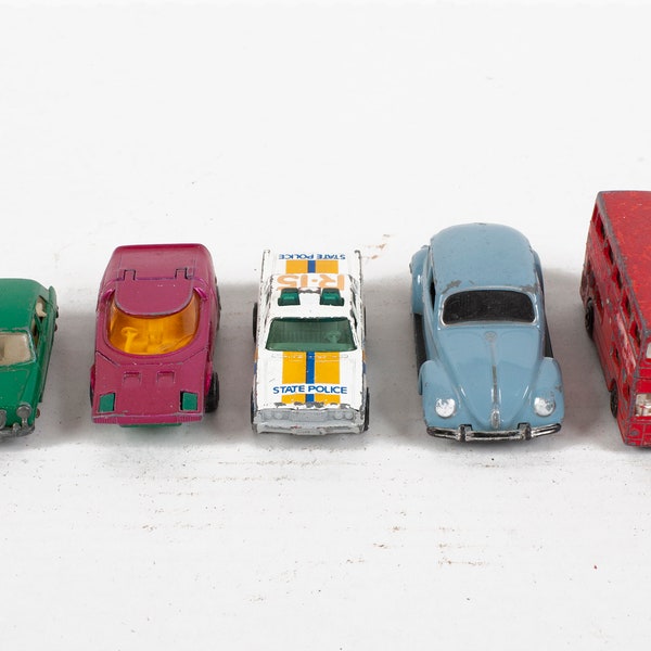 4 Vintage Used MATCHBOX Dye Cast Toy Cars With  1978 Mercury + Bus, 1 Hot Wheels