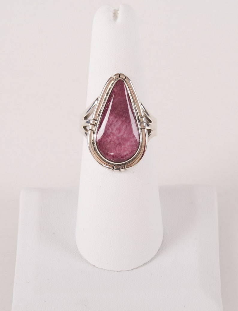Southwest Mint Size 7 Sterling Silver Ring With Genuine Purple Spiny Oyster