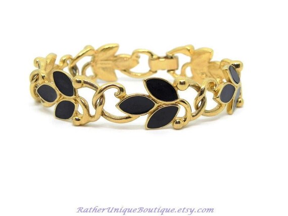 Trifari Leaf Link Bracelet - Signed - image 2