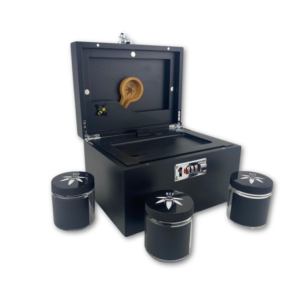 Grande boîte Bzz noire (boîte cachette, bambou) avec plateau roulant, 3 pots cachette, marqueur pour tableau noir, cuillère Bzz, 2 tisonniers, boîte anti-odeurs en bois