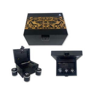 OG Black Bzz Box (Stash Box) con design Bzz Band, vassoio per rollare, 3 barattoli per la scorta, tubo per la scorta - Lock Box - Antiodore - Stash Box personalizzato