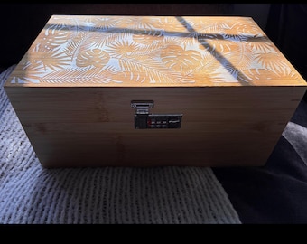 Luxury XL Stash Box – Smell Proof, Discreet, Lockable Herb Organizer with Biophilic Design