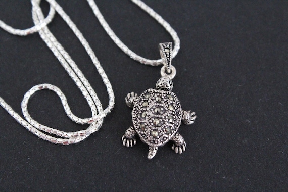Silver tortoise pendant clearance