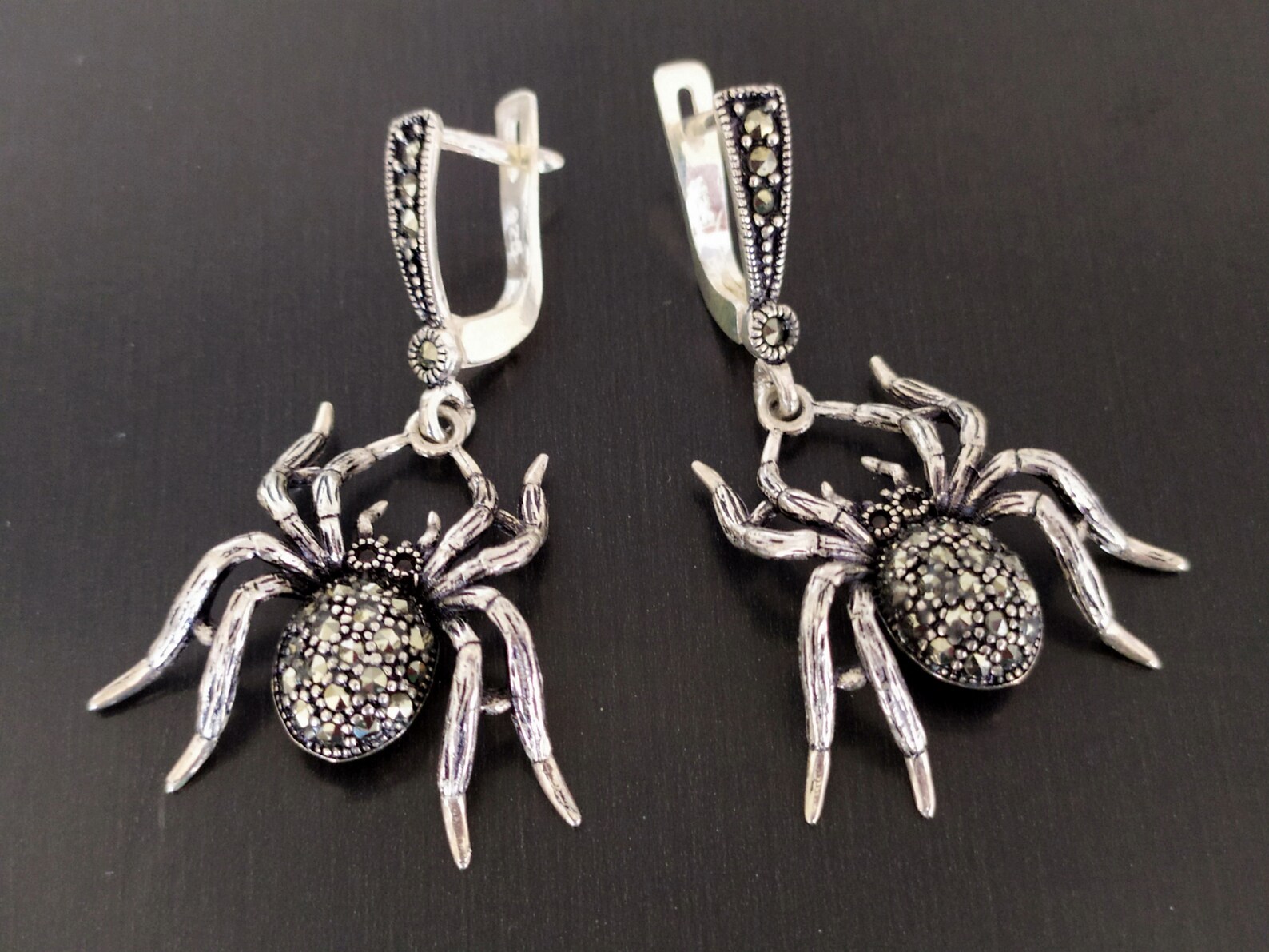 Juozyve Halloween Kostüm Spinne Schmuck Set - Gothic Halskette & Ohrringe