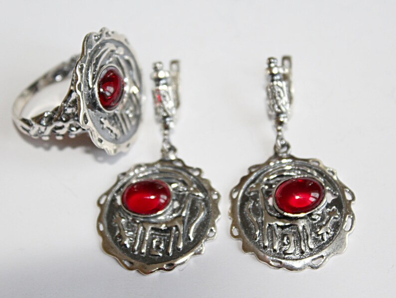 Red garnet earrings with goat Gifts for woman STERLING SILVER 925 ethnischer Schmuck gioielli etnici bijoux ethniques argent etnische