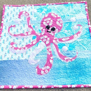 Octopus Quilt Pattern, PINKY Mini Applique for Nautical Nursery