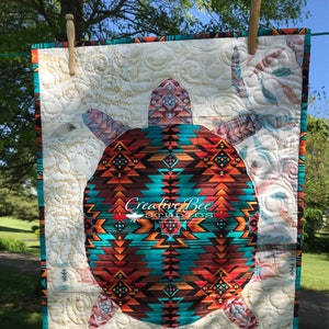 Turtle Quilt Applique Pattern - Use both sides of one focus fabric and easy fusible applique to make this turtle applique wall hanging.