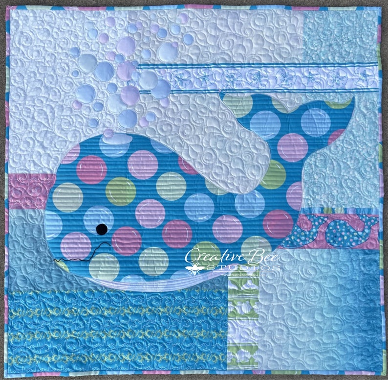 Full view of Bubbles quilt made with both beautiful sides of one focus fabric.