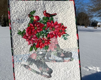 Chrismtas Ice Skates Bouquet Quilt Set - Make Noelle -Use both beautiful sides of this lovely Christmas floral fabric & ice skates template!